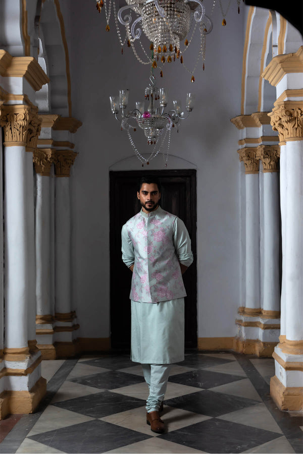 Regal Essence Kurta Set