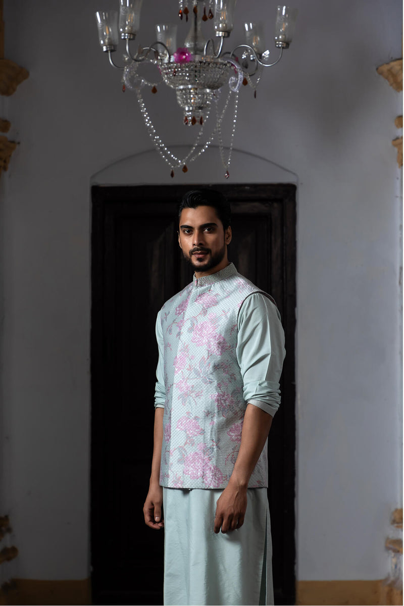 Regal Essence Kurta Set