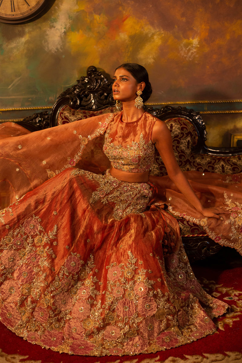 Radiant Gilt Majesty Ensemble